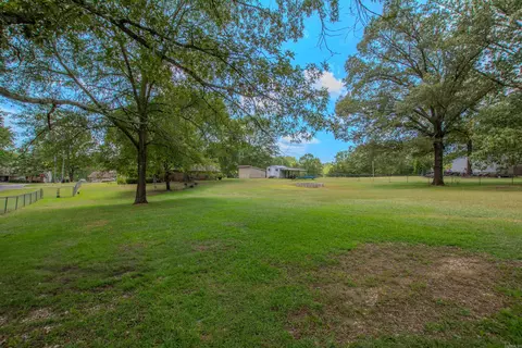 Exterior - 7014 Red Oak Dr, Benton, AR 72019 photo 15 of 18