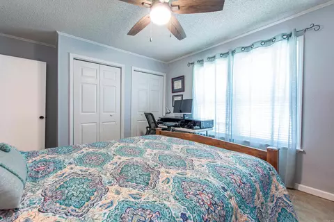 Bedroom - 7014 Red Oak Dr, Benton, AR 72019 photo 3 of 5