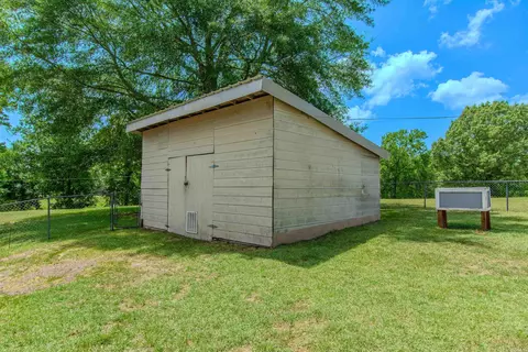 Exterior - 7014 Red Oak Dr, Benton, AR 72019 photo 11 of 18