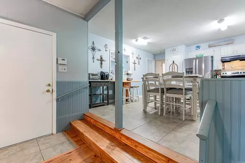 Entry Way - 7014 Red Oak Dr, Benton, AR 72019 photo 2 of 2