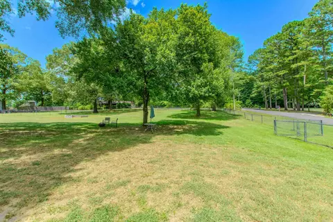 Exterior - 7014 Red Oak Dr, Benton, AR 72019 photo 8 of 18