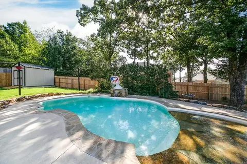 Exterior - 33 Oak Brook Dr, Cabot, AR 72023 photo 8 of 9