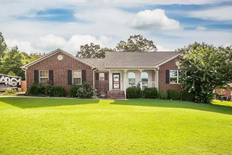 Exterior - 33 Oak Brook Dr, Cabot, AR 72023 photo 1 of 9