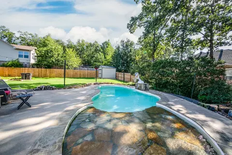 Exterior - 33 Oak Brook Dr, Cabot, AR 72023 photo 7 of 9