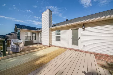 Exterior - 33 Oak Brook Dr, Cabot, AR 72023 photo 6 of 9