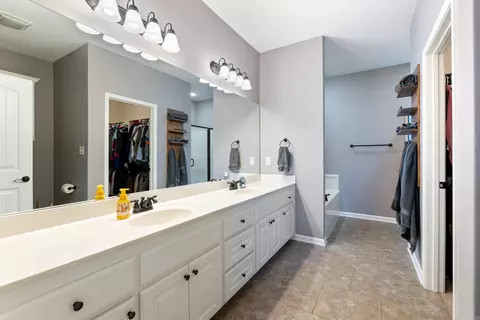Bath - 2426 Bluestone Dr, Cabot, AR 72023 photo 1 of 4