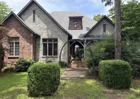 1211 Gayler St, Mountain View, AR 72560