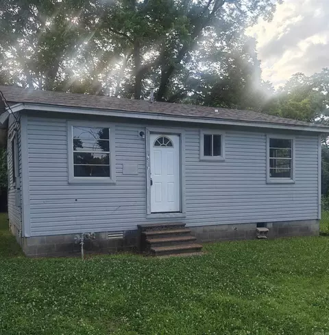 915 N E St, North Little Rock, AR 72114