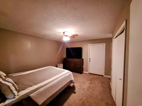 Bedroom - 2102 West St, Conway, AR 72032 photo 2 of 3