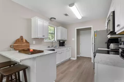 Kitchen - 2102 West St, Conway, AR 72032 photo 1 of 1