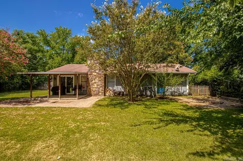 Exterior - 2102 West St, Conway, AR 72032 photo 4 of 8