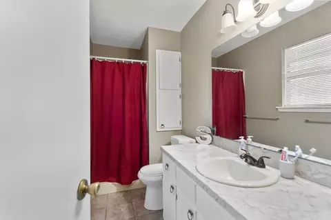 Bath - 2102 West St, Conway, AR 72032 photo 1 of 3