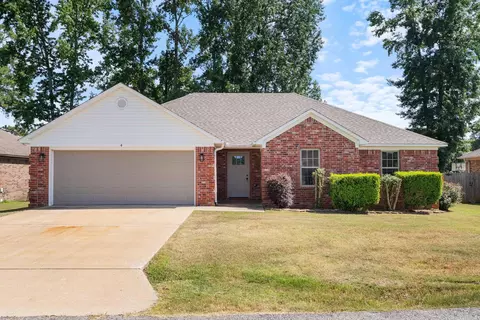 Exterior - 4 Bishop Ln, Conway, AR 72032 photo 1 of 5