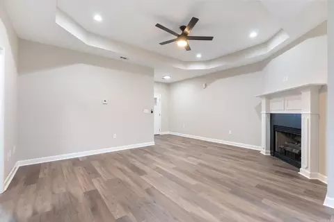 Living - 4 Bishop Ln, Conway, AR 72032 photo 7 of 9