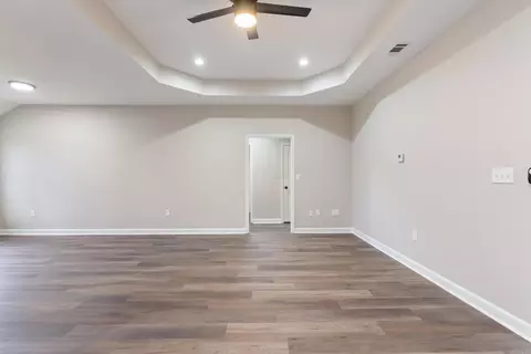 Living - 4 Bishop Ln, Conway, AR 72032 photo 3 of 9