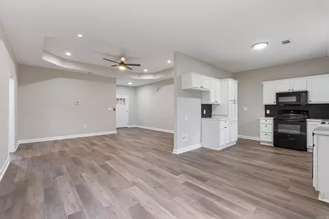 Living - 4 Bishop Ln, Conway, AR 72032 photo 9 of 9