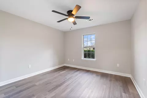 Bedroom - 4 Bishop Ln, Conway, AR 72032 photo 3 of 10
