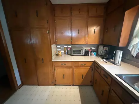 Kitchen - 1104 W Center St, Beebe, AR 72012 photo 3 of 4