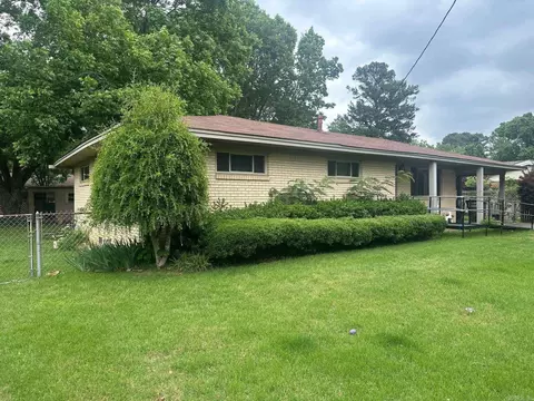 Other - 1104 W Center St, Beebe, AR 72012 photo 2 of 4