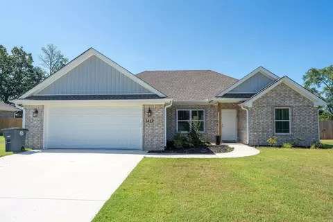 1412 Rehoboth Dr, Searcy, AR 72143