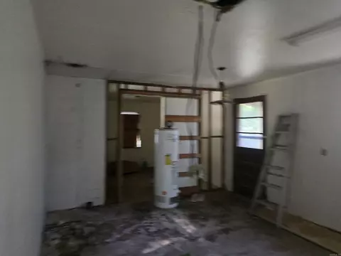 Entry Way - 2571 Highway 31, Beebe, AR 72012 photo 1 of 1