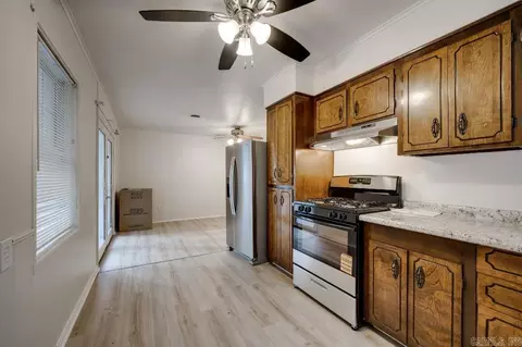 Kitchen - 1908 W Lakeview, Benton, AR 72015 photo 3 of 3
