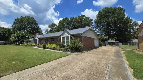 28 Cattail Rd, Searcy, AR 72143