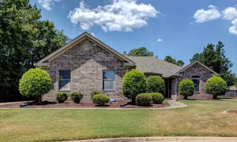 8 Brittany Ln, Little Rock, AR 72210