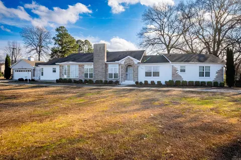 1607 E Page Ave, Malvern, AR 72104 photo 1