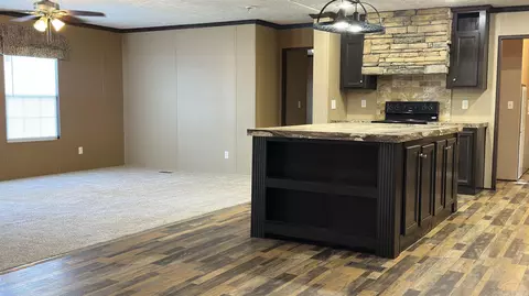 211 Perla Rd, Malvern, AR 72104 photo 3