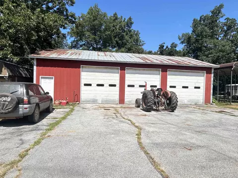 Exterior - 152 E Turkey Pen Rd, Highland, AR 72542 photo 4 of 21