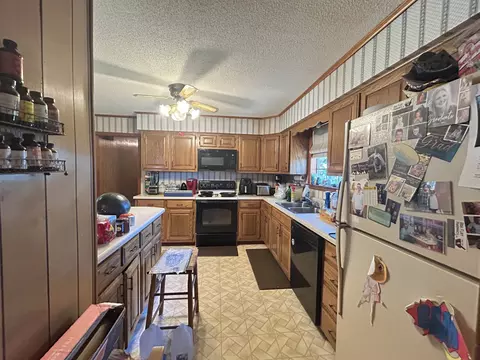 Kitchen - 152 E Turkey Pen Rd, Highland, AR 72542 photo 1 of 3