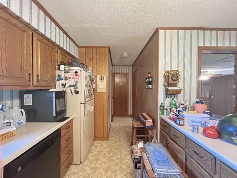 Kitchen - 152 E Turkey Pen Rd, Highland, AR 72542 photo 2 of 3