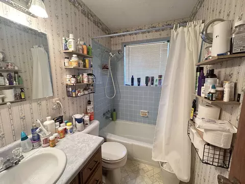 Bath - 152 E Turkey Pen Rd, Highland, AR 72542 photo 1 of 3