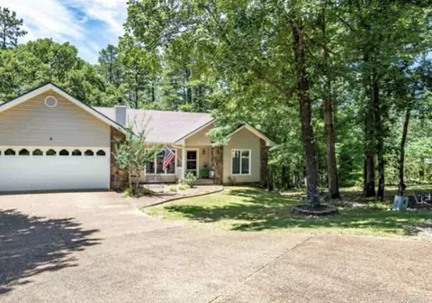 5 Baena Ln, Hot Springs Village, AR 71909