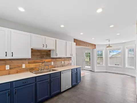 Kitchen - 2016 U St, Benton, AR 72015 photo 4 of 5