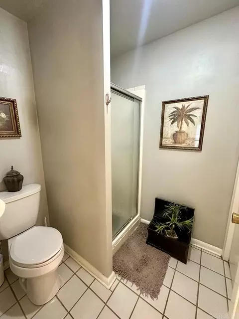 Bath - 6807 Wilhelmina Cv, Pine Bluff, AR 71603 photo 2 of 4