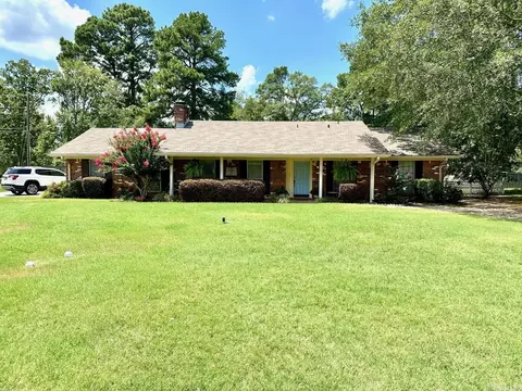 Exterior - 6807 Wilhelmina Cv, Pine Bluff, AR 71603 photo 2 of 11