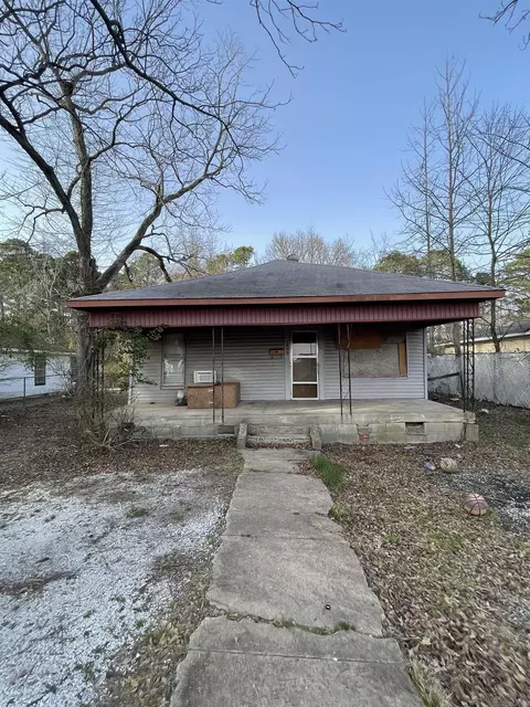 1808 Logan St, Arkadelphia, AR 71923