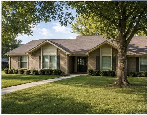 2512 Regency Sts, Magnolia, AR 71753