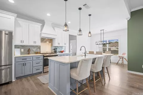 Kitchen - 4161 Hampton Dr, Benton, AR 72019 photo 3 of 4
