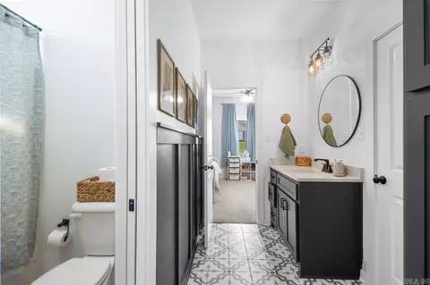 Entry Way - 4161 Hampton Dr, Benton, AR 72019 photo 3 of 3