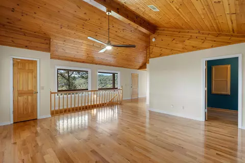 Living - 992 Double Bridge Loop, Mountain View, AR 72560 photo 4 of 4