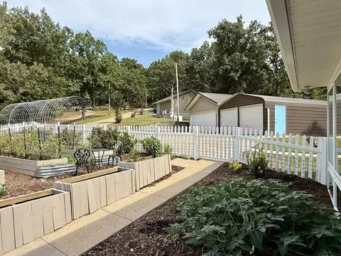 Exterior - 992 Double Bridge Loop, Mountain View, AR 72560 photo 6 of 13