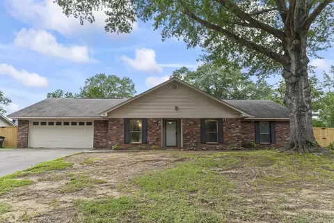 Exterior - 39 Sandstone Dr, Conway, AR 72034 photo 1 of 8