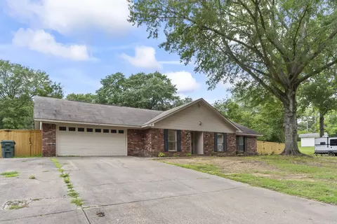 Exterior - 39 Sandstone Dr, Conway, AR 72034 photo 2 of 8
