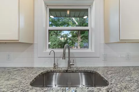 Kitchen - 20 Lindsey Loop, Greenbrier, AR 72058 photo 4 of 4