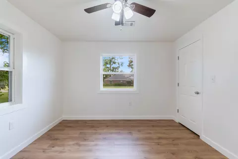 Bedroom - 20 Lindsey Loop, Greenbrier, AR 72058 photo 3 of 6