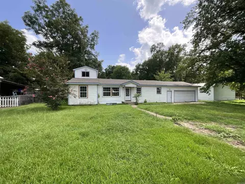 Exterior - 308 E Douglas, Jefferson, TX 75657 photo 3 of 7