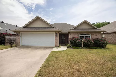 408 Tyndale Ln, Searcy, AR 72143